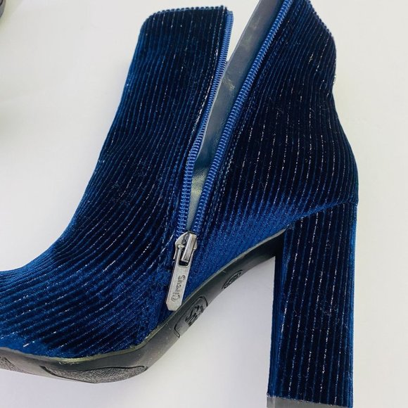 Circus by Sam Edelman Connelly Corduroy Suede Bootie, Women's Size 6 M, Navy - Picture 8 of 9